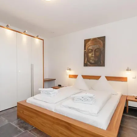 Residenz Am Yachthafen Apartmán *